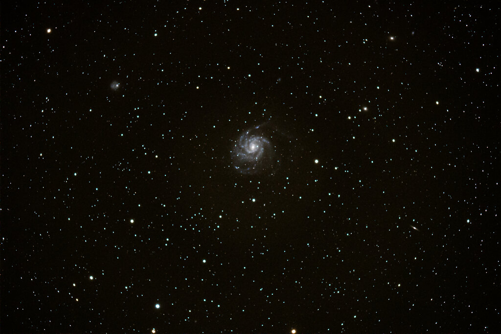 r-M101-stacked.jpg